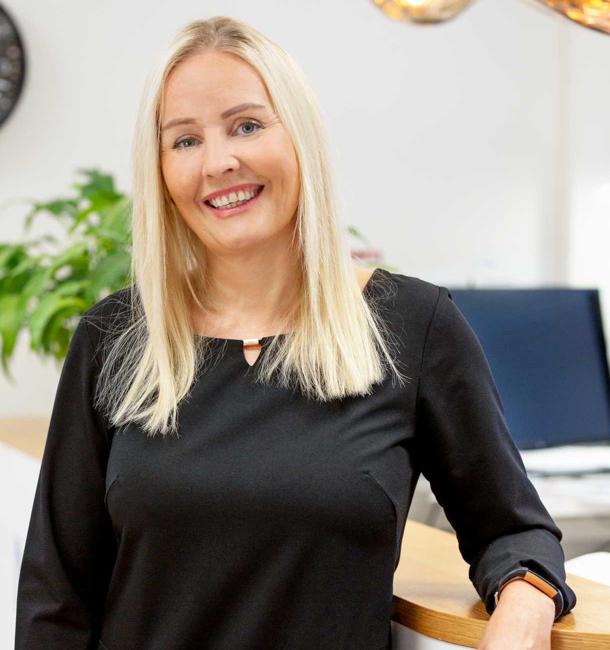 Minna Väänänen, försäljningsdirektör på Fresenius Medical Care Finland