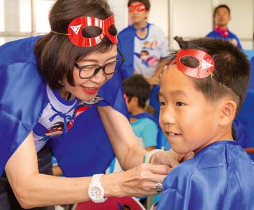 Fresenius Medical Care besöker olika skolor i Taiwan.